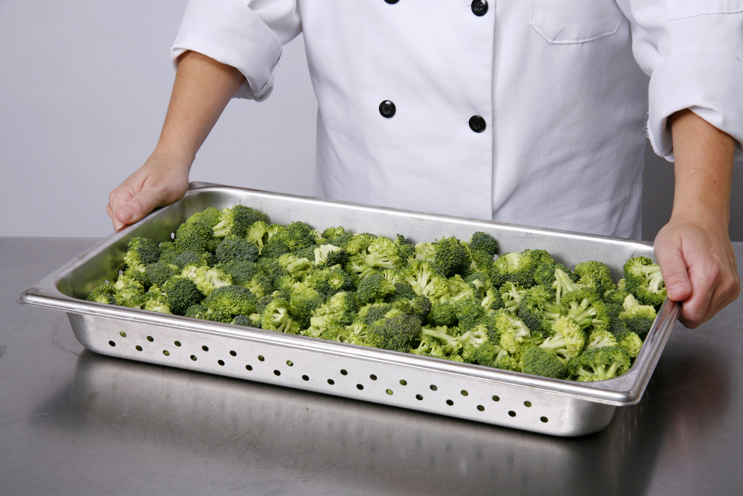 steaming broccoli